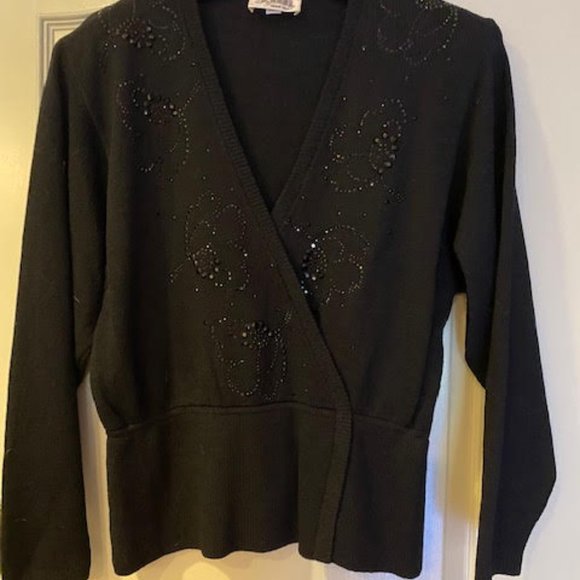 Sweater - Picture 1 of 4